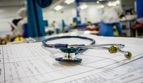 افزایش ۳۵ درصدی بار سنگینی بر دوش بیمارستانهای دولتی وارد می‌کند