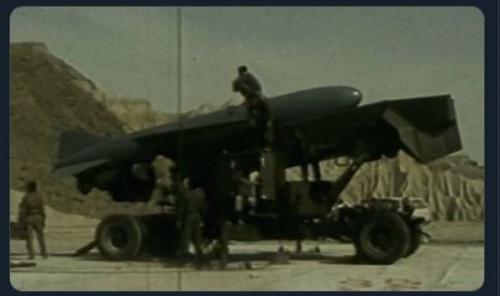تصویری از اولین موشک ضدکشتی سپاه