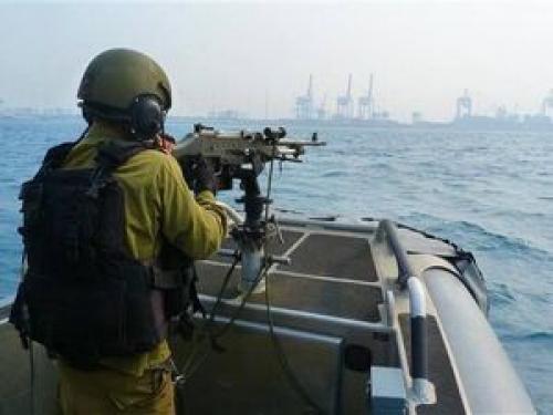 تیراندازی قایق‌های جنگی رژیم صهیونیستی به طرف ساحل شهر رفح