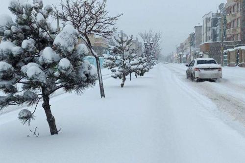 / بارش حجیم برف بهاری در کردستان