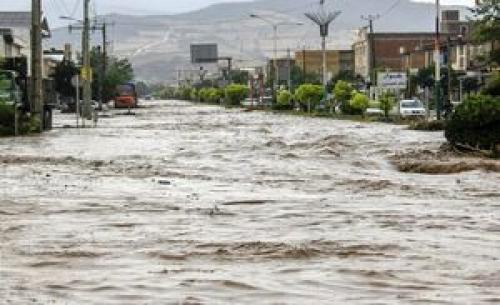 فیلم/ سیلاب در خیابان‌های شهر تفت یزد