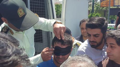 دستگیری عامل کتک زدن مردم با زنجیر در اتوبوس 