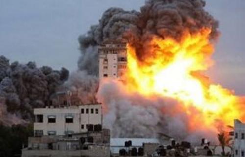 فیلم/ لحظه حمله جنگنده اشغالگران به باریکه غزه