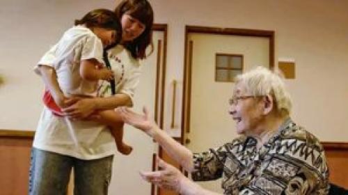 استخدام بچه ۱.۵ تا ۳ ساله در ژاپن!