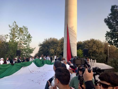 اهتزاز بزرگترین پرچم فلسطین جهان در تهران