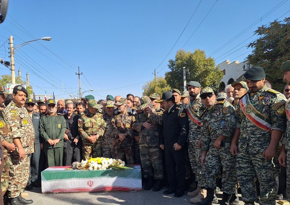 تشییع باشکوه شهید ‌سجاد منصوری‌ در کرمانشاه