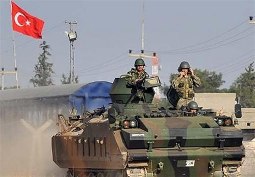 ارتش ترکیه ۵۰ موضع نیروهای کرد در شمال سوریه را منهدم کرد 