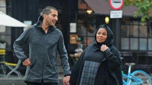 ژانت جکسون (خواهر مایکل جکسون) با حجاب اسلامی در کنار همسر میلیاردر قطری اش در خیابان های لندن