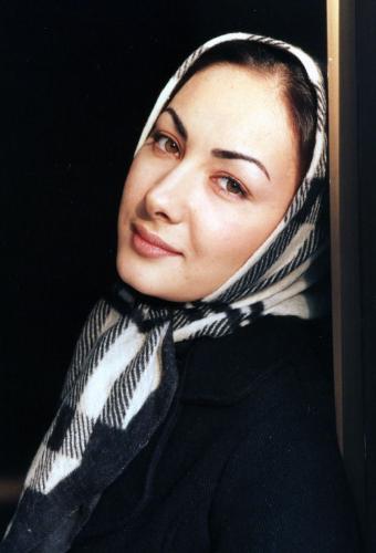 عکس هانیه توسلی در حافظیه