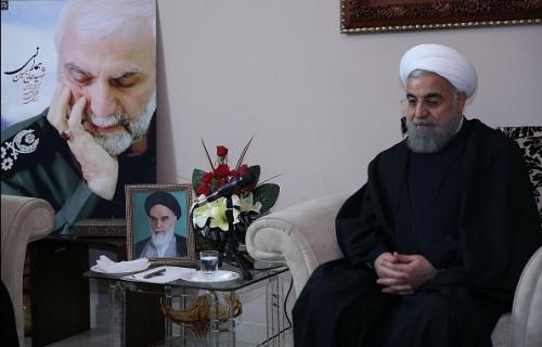 روحانی: استقلال و عزت کشور در سایه مقاومت شهدایی مانند شهید همدانی است/ آقای رئیس‌جمهور! یادتان هست همین شهید همدانی درباره لبخند زدن به آمریکایی‌ها چه گفت؟ 