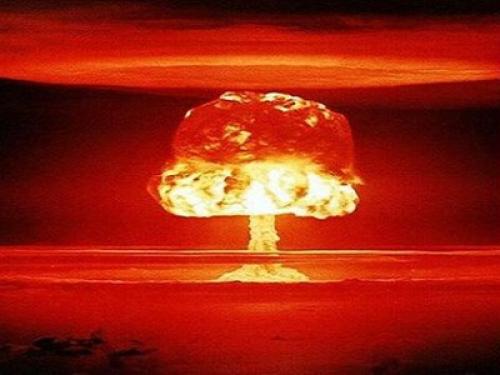 کره شمالی موشک‌های بالستیک خود را به نمایش گذاشت/آزمایش بمب هسته‌ای آمریکا در نوادا