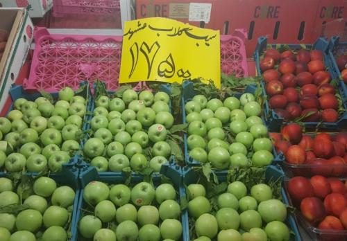  گران‌فروشی ۵۰ تا ۱۵۰ درصدی میوه در شمال تهران/کشف میوه‌های قاچاق و غیربهداشتی 