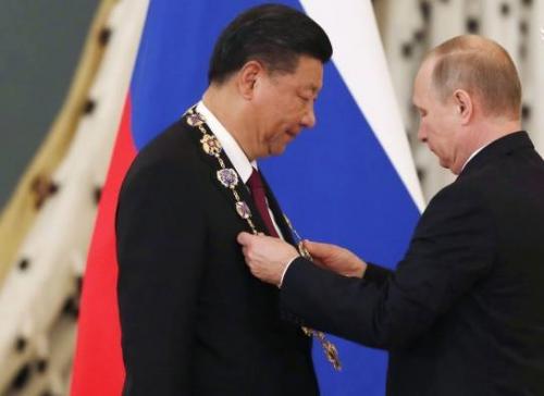 عکس/ هدیه ویژه پوتین به رئیس جمهور چین