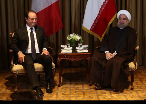  فیلم/ دیدار رئیس جمهور فرانسه با روحانی