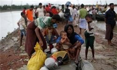 2000 روهینگیایی سرگردان در سواحل میانمار