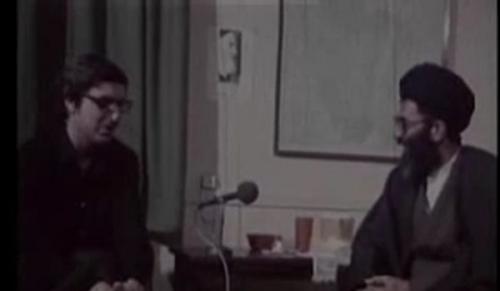فیلم/ نحوه برخورد حضرت آیت‌الله خامنه‌ای با جاسوسان آمریکایی