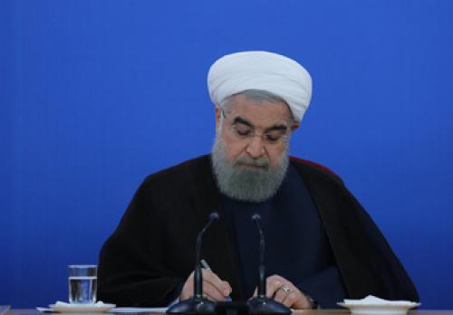  روحانی چند مصوبه مجلس را ابلاغ نکرده است؟ 