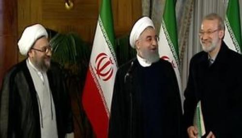 توهین «جمهوری‌اسلامی» به رؤسای قوه مقننه و قضاییه:برادران لاریجانی سرشان به کار خودشان باشد 