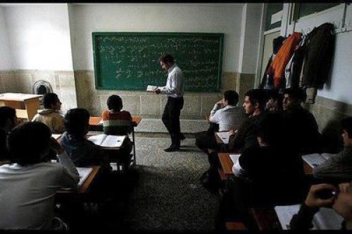 معلمان و فرهنگیان همچنان درانتظارپرداخت مطالبات/همسان‌سازی حقوق دغدغه فرهنگیان