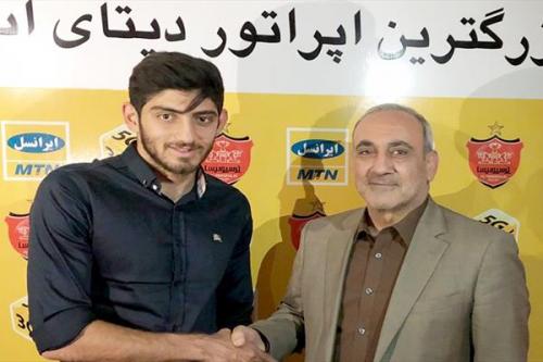 زلزله نقلو انتقالاتی برانکودرلیگ:رونمایی از خرید ستاره جنجالی مدنظر برانکو/لژیونر تیم ملی ویاغی جدید پرسپولیس رابشناسید