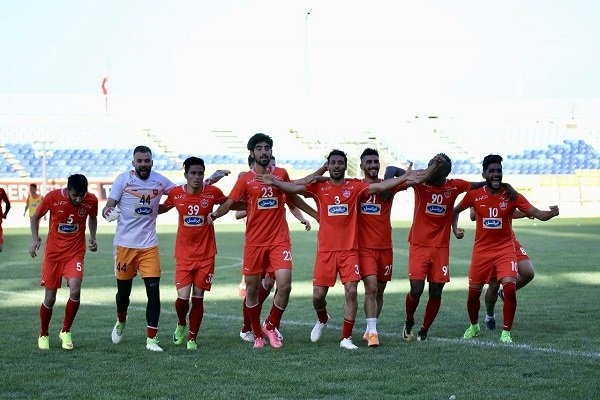 پرسپولیس با ۲۰ بازیکن به مشهد می‌رود