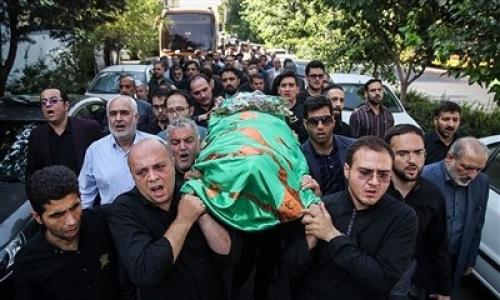 عکس/مراسم خاکسپاری پیکر والده حمیدرضا مقدم‌فر