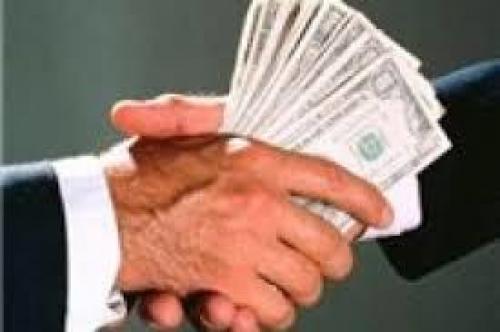  چرا با خائنان اقتصادی برخورد نمی‌شود؟