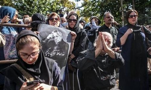  عکس/تشییع پیکر عزت الله انتظامی - تالار وحدت 