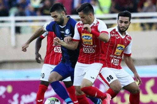 شوک خبری به هواداران پرسپولیس:ستاره جنجالی سرخ پوشان  نیمکت نشینی دیدار اسیایی شد/محرومیت بازیکن پرحاشیه سرخ پوشان در رقایب های جام اسیا