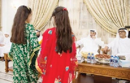 شیوخ امارات چگونه مولتی میلیاردر شدند: از خانه فساد برای دختران نوجوان آسیایی تا روابط نامشروع با خواننده هم‌جنس‌باز