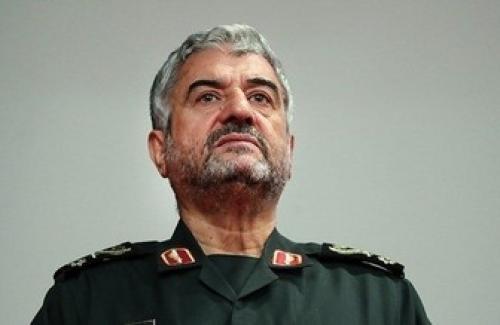 پیام تبریک فرمانده سپاه به فرمانده ارتش برای یک خلبان 
