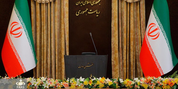 غبار بر کرسی طبقه هشتم پاستور/ چرا سخنگویی دولت مشتری ندارد؟