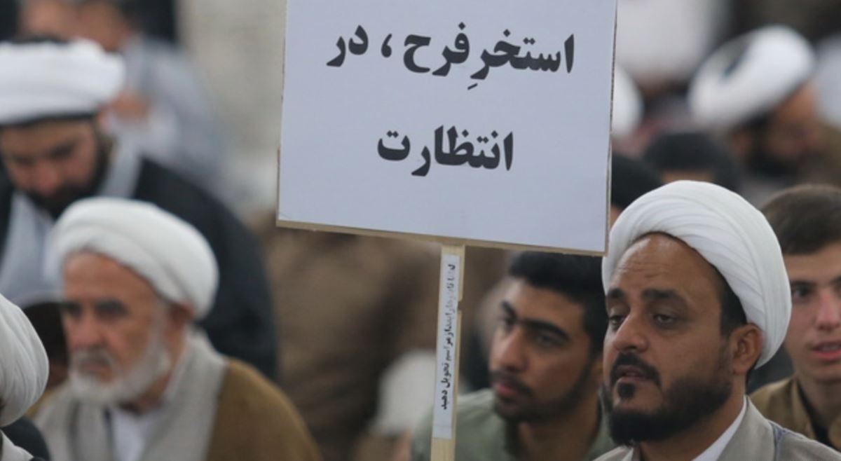  ۵ طلبه بخاطر آن پلاکارد کذایی دستگیر شدند