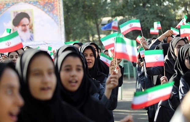 دستگیری خرده فروشان مواد مخدر اطراف مدارس/ توقیف خودروهای مزاحم