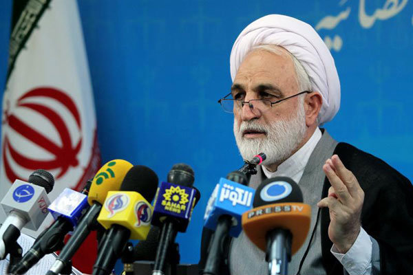 برخی کارکنان گمرک در پرونده قاچاق خودرو تحت تعقیب هستند