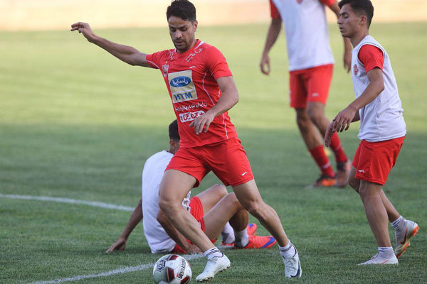سوپرایز خبری پرسپولیس منتشرشد:بازگشت ستاره خارجی سرخ پوشان به پرسپولیس/چرراغ سبز ستاره خارجی به برانکو و کادرفنی