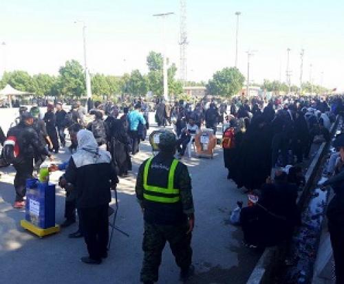  عکس/ بازگشت زائران از مرز مهران