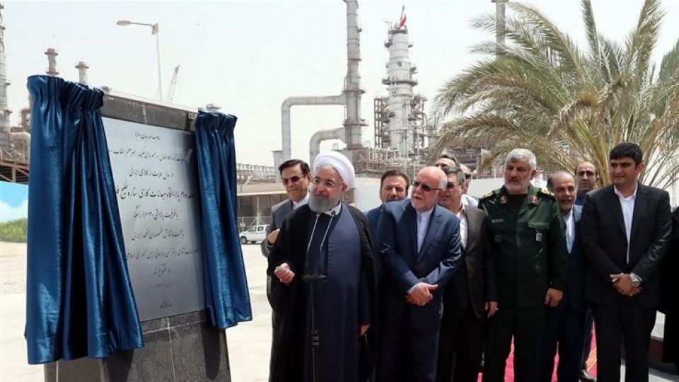 آیا سپاه 90 درصد اقتصاد را در دست دارد؟/ بازی خوردن چهره های شناخته شده داخلی در بازی آمریکایی ها/ توان نظامی سپاه هدف اصلی دشمن 