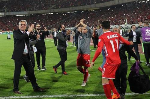 جنجال در اردوگاه پرسپولیس:عصانیت شدید برانکو از فدراسیون و لیگ برتر/احتمال جدایی سرخ پوشان از لیگ برتر پرسپولیس در بن بست