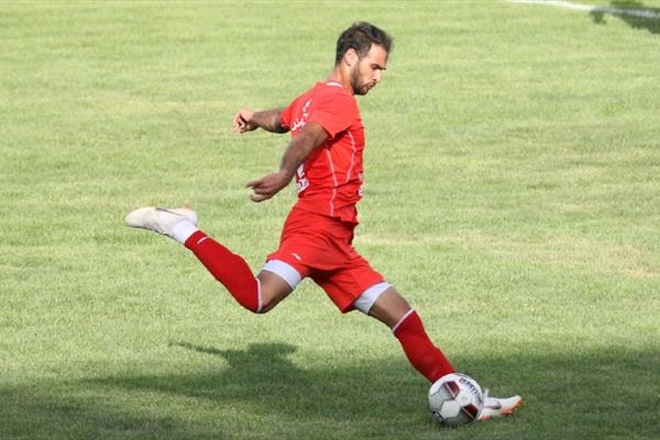 خانه تکانی به سبک برانکو در پرسپولیس:دوستاره پرحاشیه نیمکت نشین از پرسپولیس خط خوردند/نقل وانتقالات طوفانی در انتظار پرسپولیس