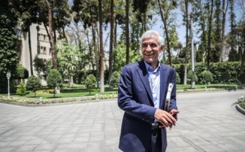  چانه زنی های افشانی در راستای دل نکندن از صندلی شهرداری! 
