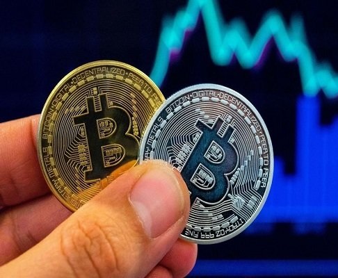 فعالیت استخراج کنندگان پول دیجیتال قانونی می شود/ حجم معاملات «ارزرمزها» در ایران