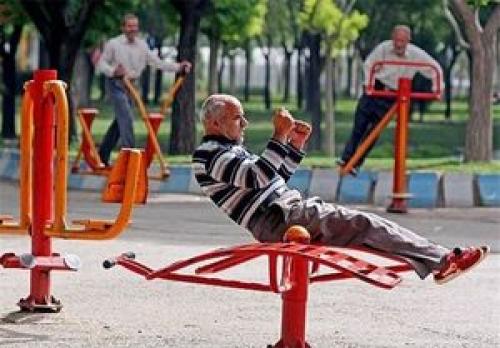 امید به زندگی در جمهوری اسلامی کمتر شده یابیشتر؟