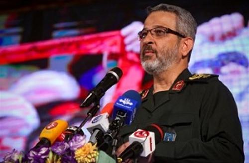 سردار غیب‌پرور: در دفاع از انقلاب فرقی نمی‌کند میدان کربلای ۵ باشد یا عرصه فضای مجازی/تشییع نمادین پیکر دو شهید گمنام