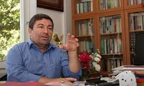 کیهان خطاب به الیاس حضرتی: از کله‌پاچه‌خوری با شهرام جزایری چه خبر؟