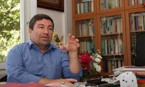 کیهان خطاب به الیاس حضرتی: از کله‌پاچه‌خوری با شهرام جزایری چه خبر؟