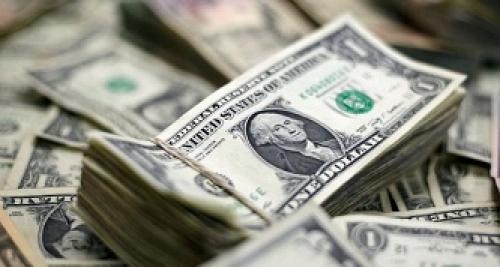 دلار آزاد به صرافی ملی رسید/ بازاری‌ها: قیمت دلار در کانال های تلگرامی خیالی است