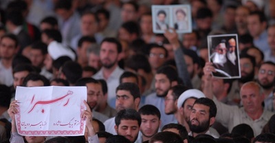 از عظیم‌ترین نماز جمعه جمهوری اسلامی به امامت رهبر انقلاب تا نماز جمعه مختلط فتنه گران با حضور هاشمی رفسنجانی/ طرفداران موسوی مسجد لولاگر را به آتش کشیدند/ فائزه هاشمی: این اعتراضات باید ادامه پیدا کن
