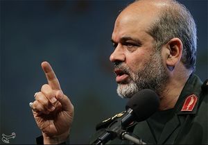  سردار وحیدی:زنجیره دفاعی باید مستقل باشد