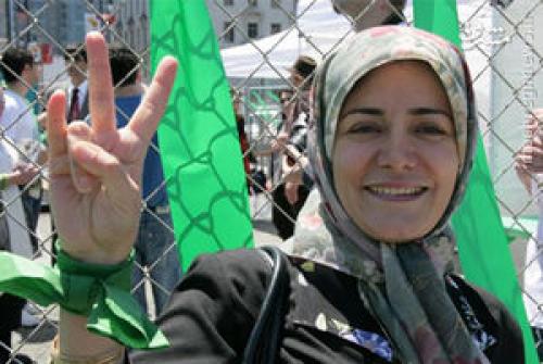 فیلم/ ماجرای کشف حجاب نماینده زن اصلاح طلب!